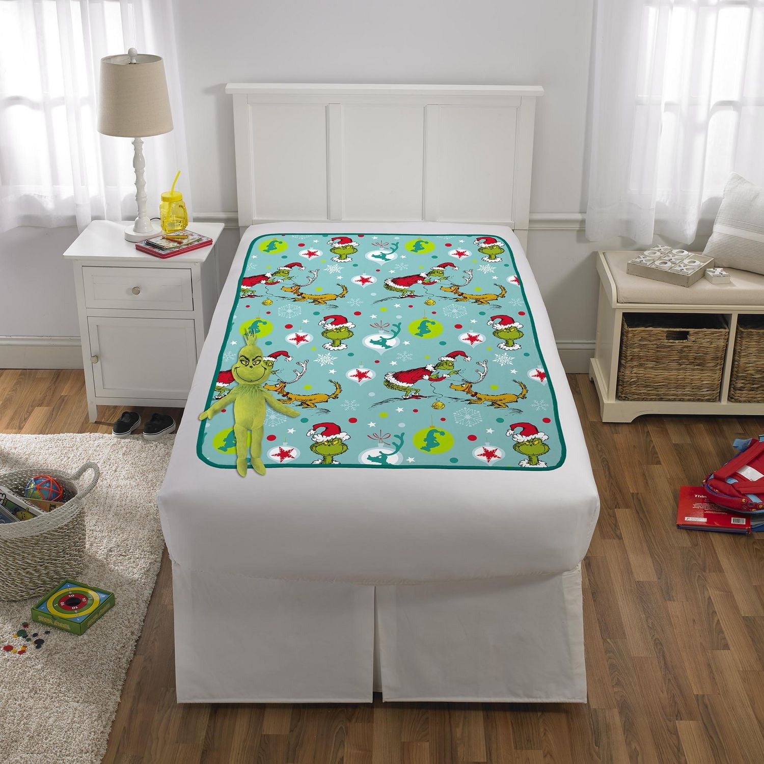 Grinch "Grinchy Plans" Hugger with Throw