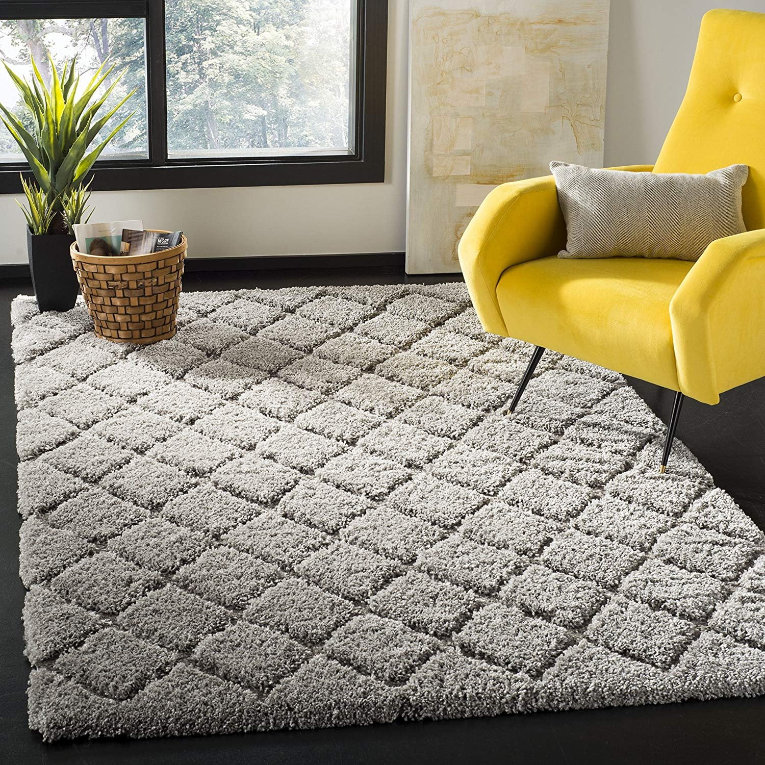 Safavieh Adriana Shag Collection Area Rug, 4' x 6', Light Grey/Light