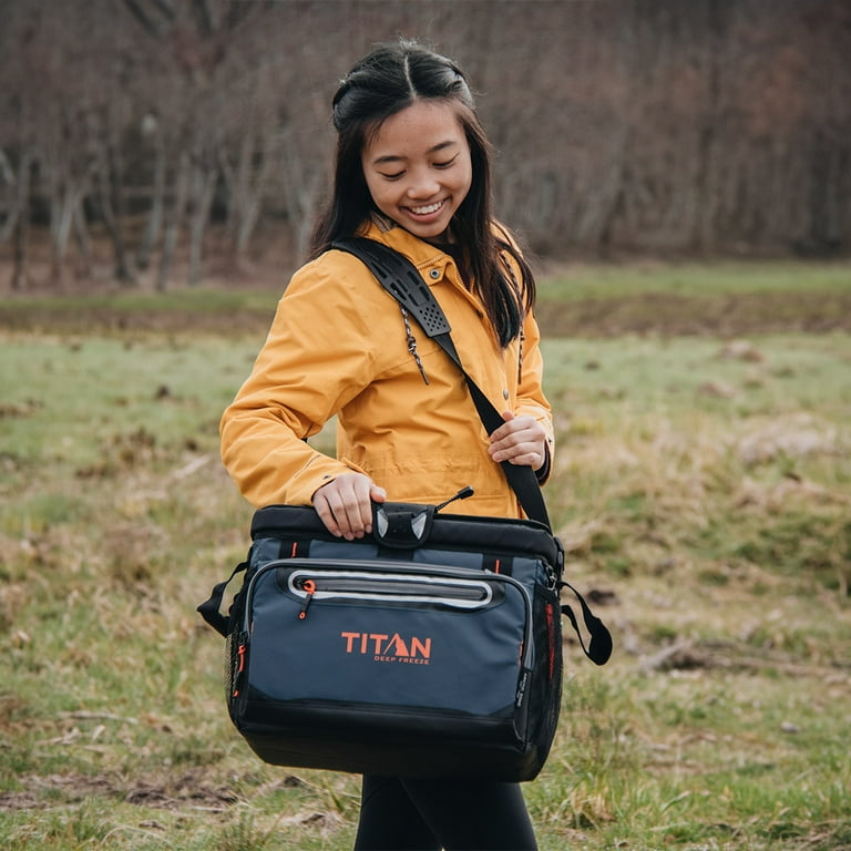 Arctic Zone Titan Deep Freeze Hard Side Ice Chest - 30 Can/20