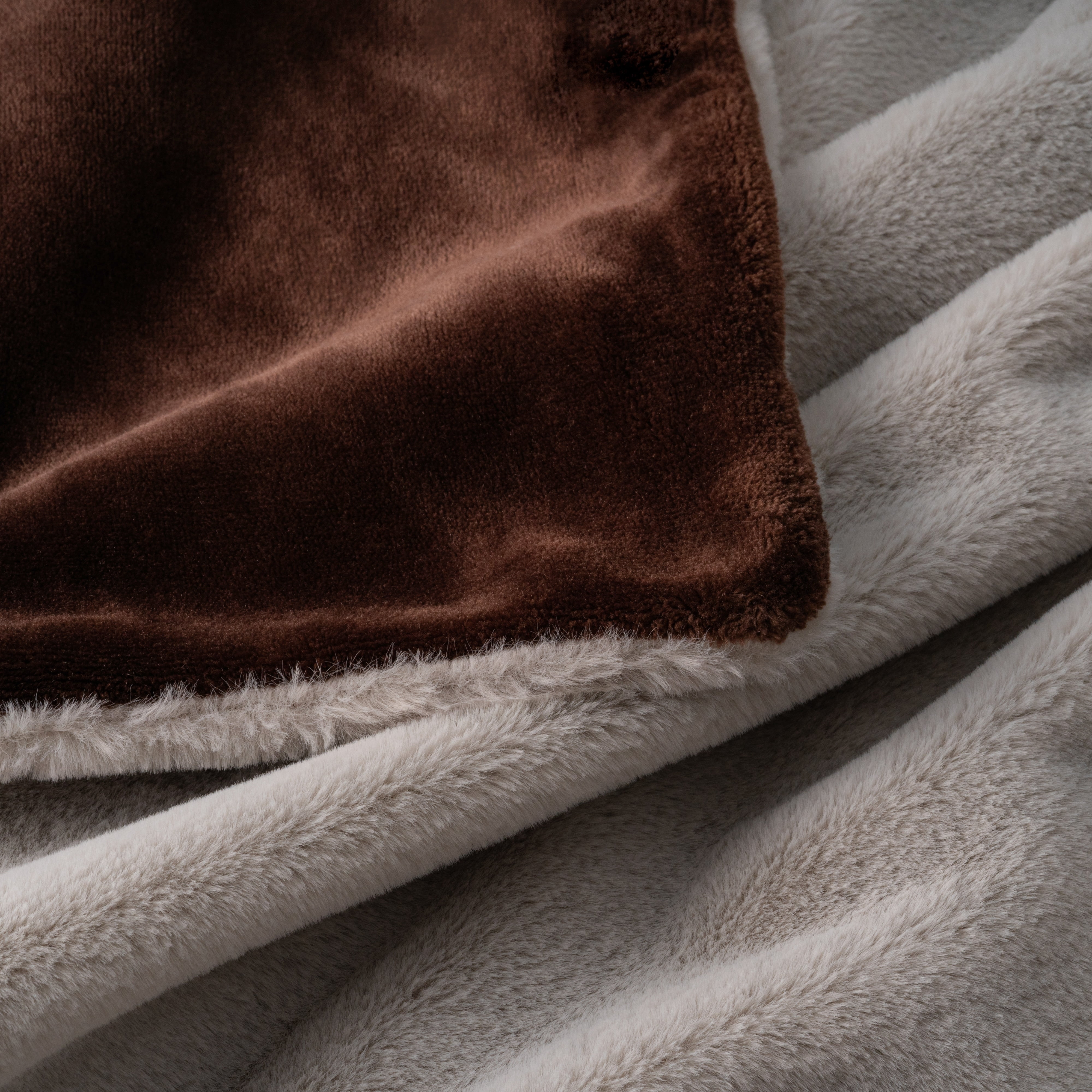 Mellowdy Faux Rabbit Fur Twin/Full Blanket (Dark Brown, 60x80 inches) - Luxury, Silky, Fluffy Throw
