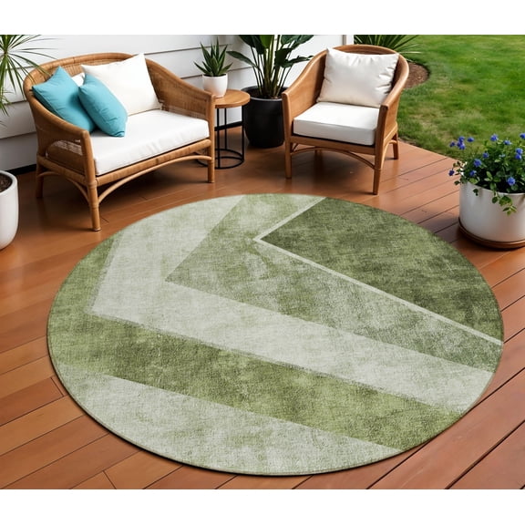 HomeRoots 581002 8 ft. Round Geometric Washable Indoor & Outdoor Area Rug, Olive Green & Artichoke Green