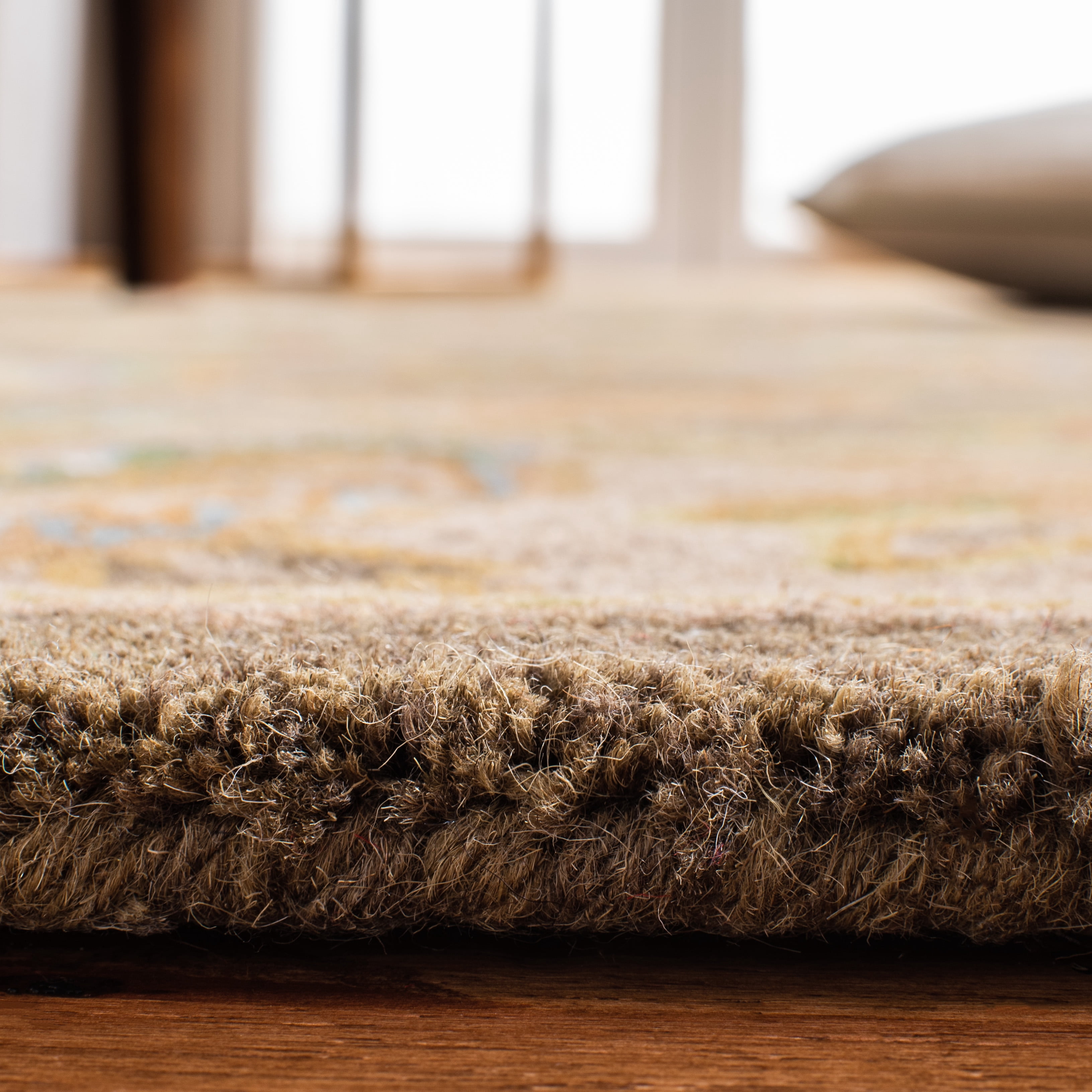 Safavieh Heritage Wight Oriental Wool Area Rug, Green/Beige, 5' x 8'