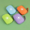thumbnail image 2 of Pequeña bolsa portátil de almacenamiento de medicamentos de tela Oxford, bolsa cuadrada de color sólido para exteriores para organizar medicamentos verde, 2 of 5