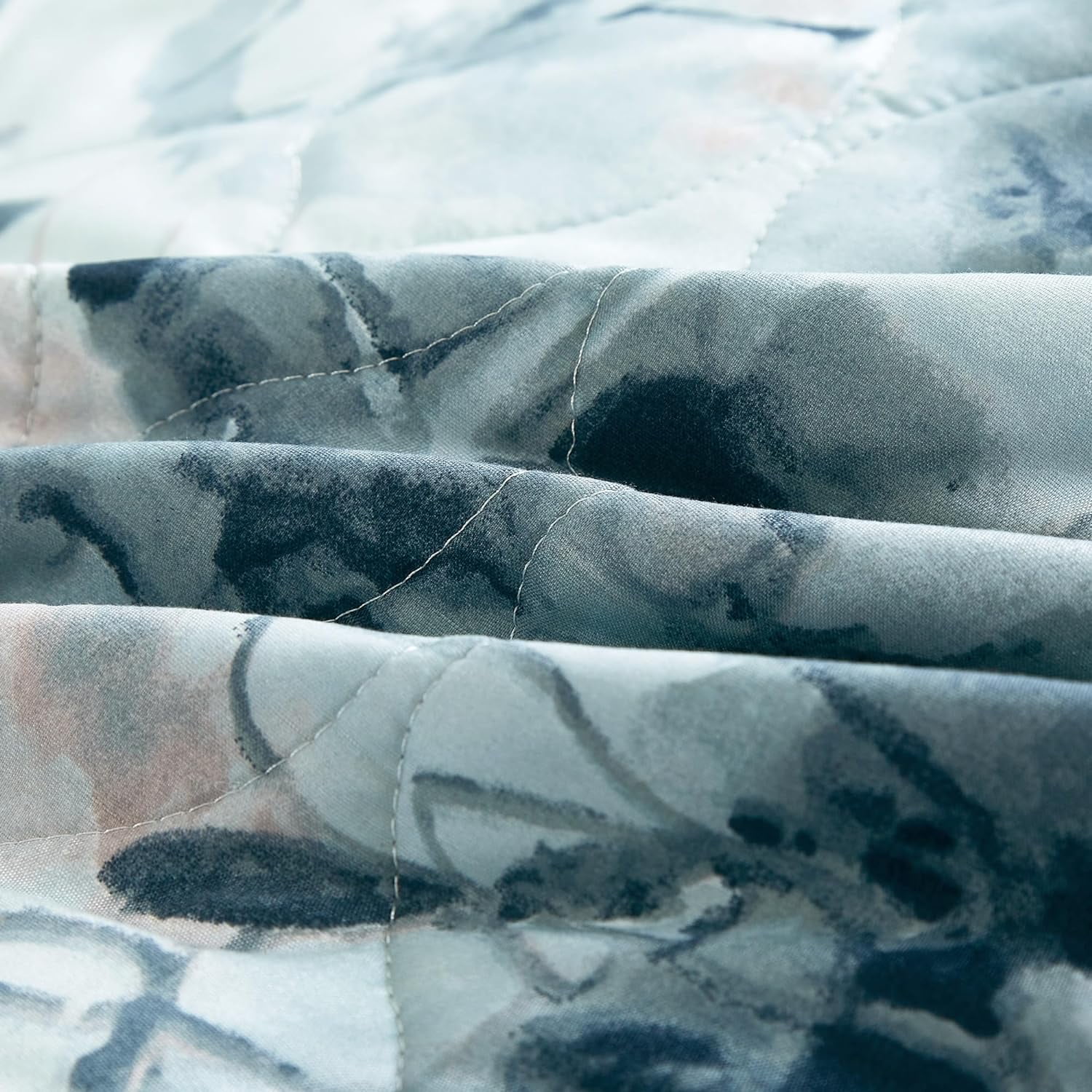 Chezmoi Collection Glory 3-Piece Floral Quilt Set Queen, Multicolor Blue White Gray Waterbrush Printed Microfiber Lightweight Bedspread Set for All season