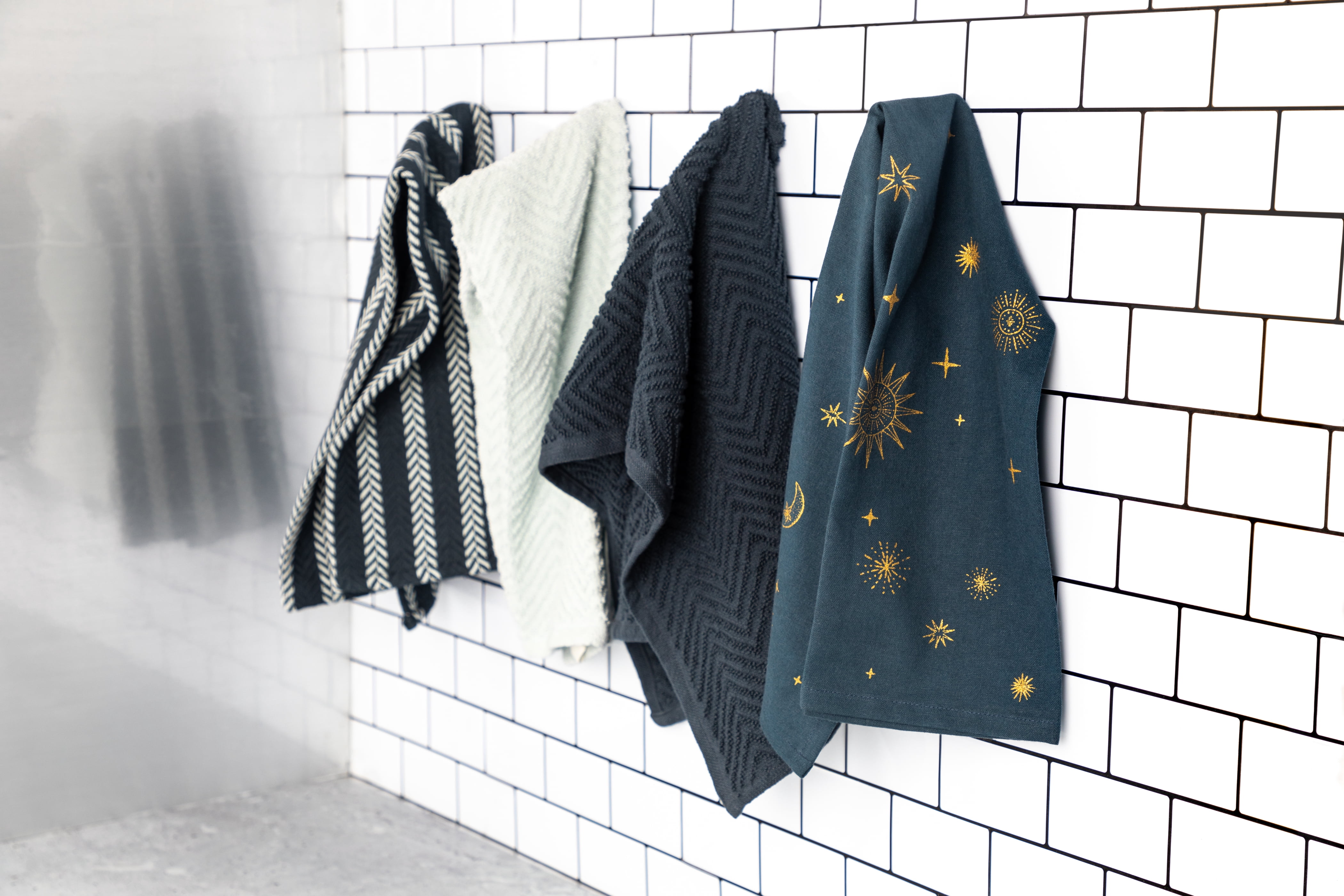 Thyme & Table Kitchen Towels, Navy Celestial, 4 Pack Set