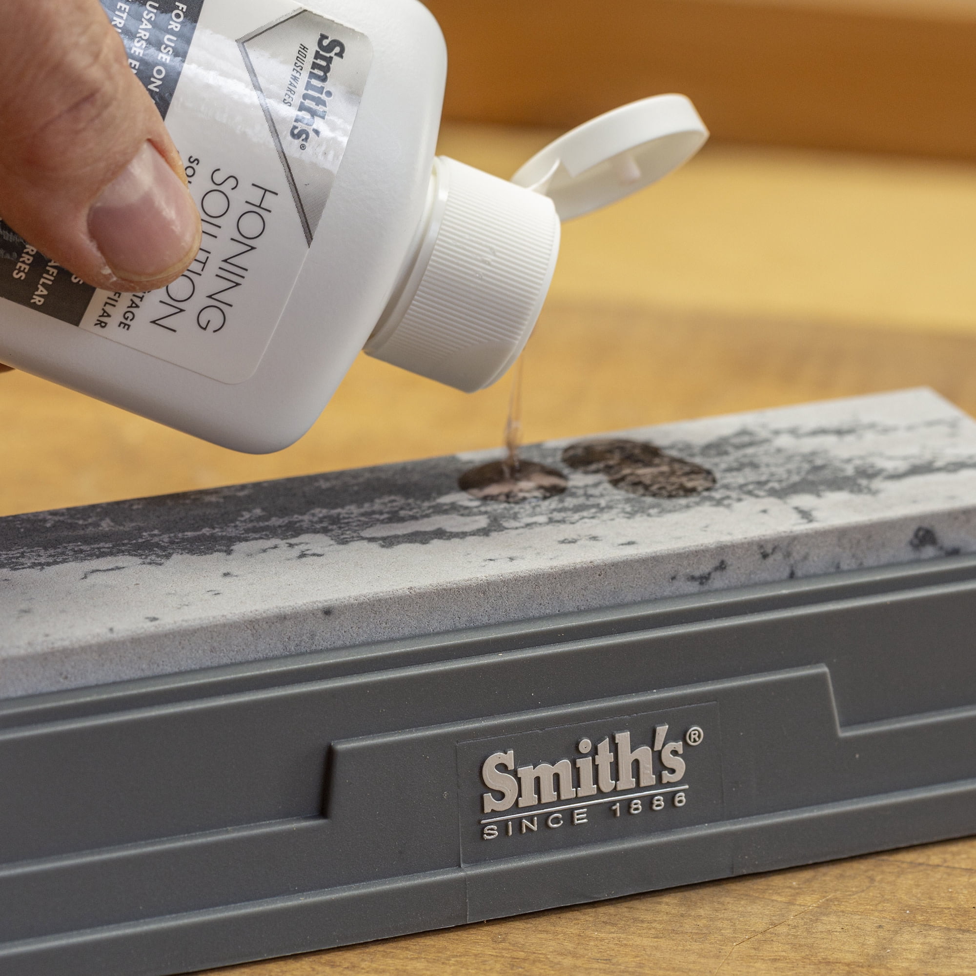 Smith’s MBS6 6” Natural Arkansas Bench Stone – General Purpose Sharpener – Straight Edge Knives, Tools, Broadheads – 1000 Grit Fine Sharpening Stone