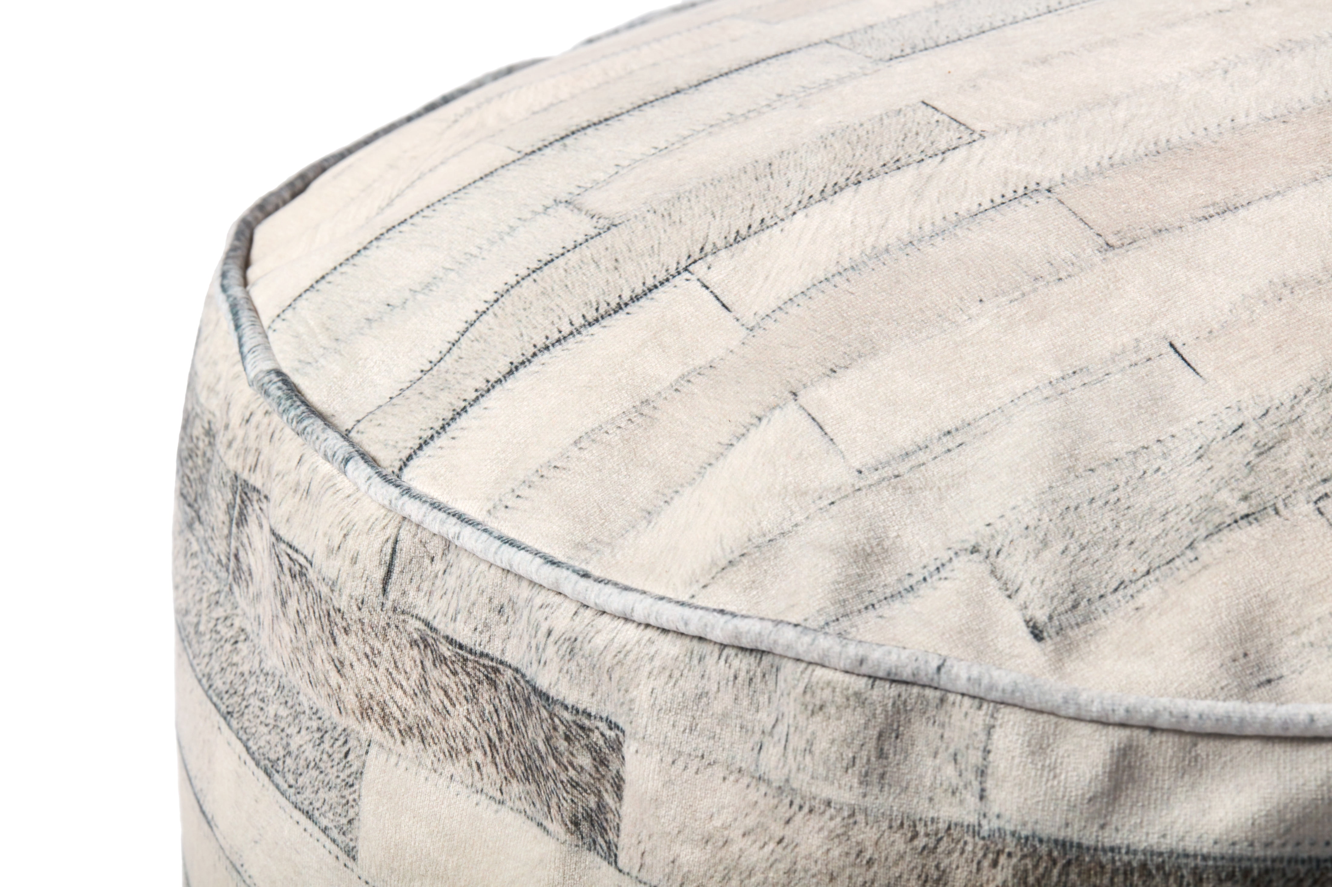 Loloi PF0002 Ivory / Grey 20 x 20 x 20 Pouf
