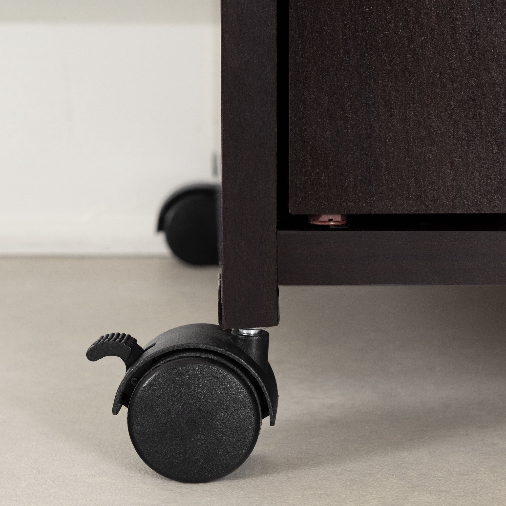 Rangement à micro-ondes sur roulettes, fini Chocolat, collection Axess de Meubles South Shore