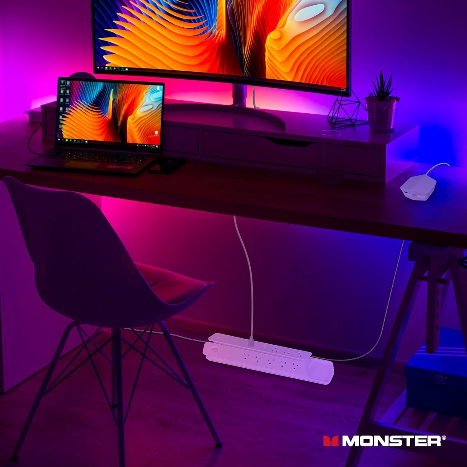 Monster Power Center Vertex Surge Protector, 6 AC Outlets, 2 USB-A & 1 USB-C Port, Detachable USB Power Strip