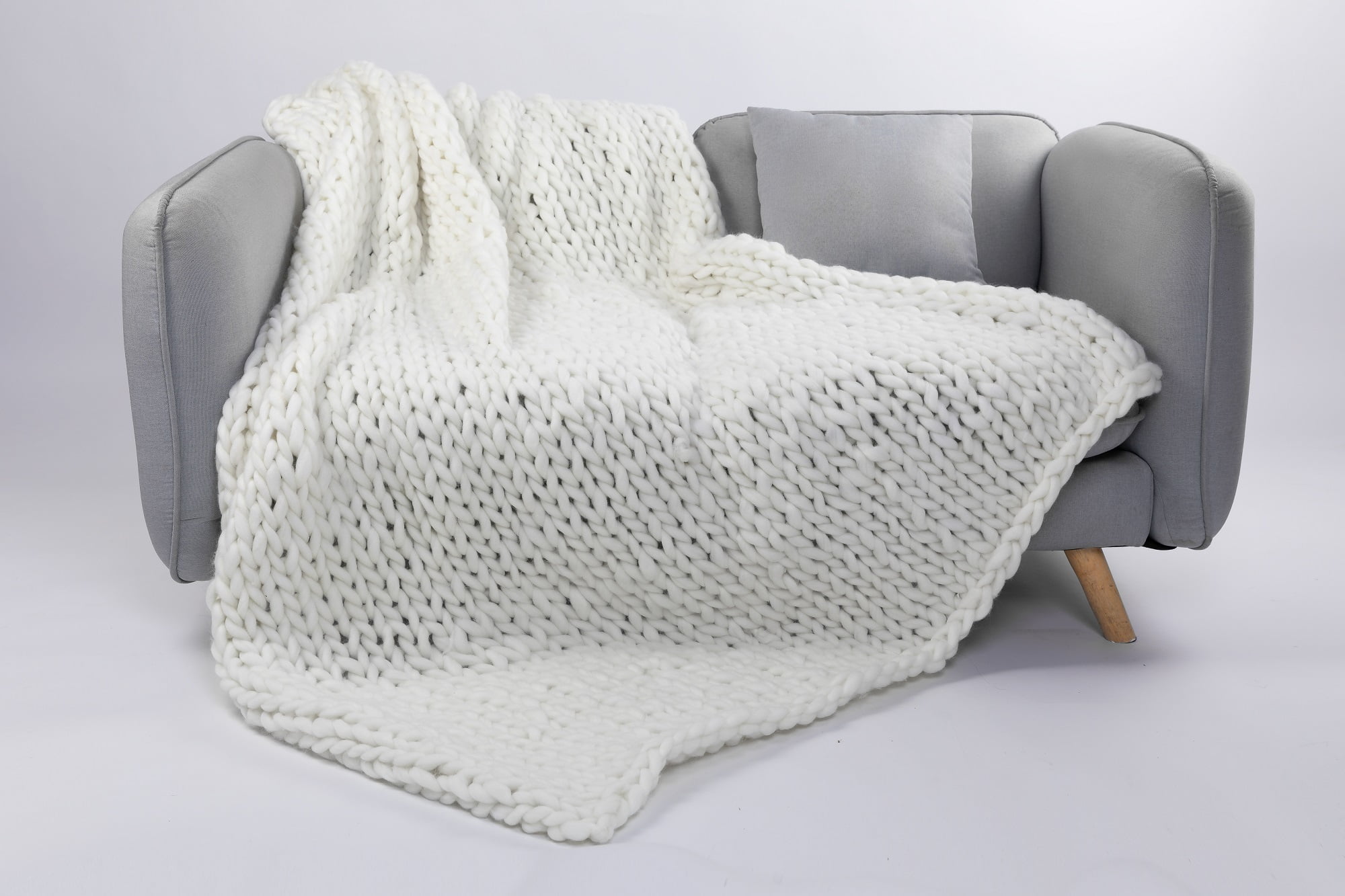 Silver One International Chunky Knitted Throw Blanket, Cream, 50" x 60"