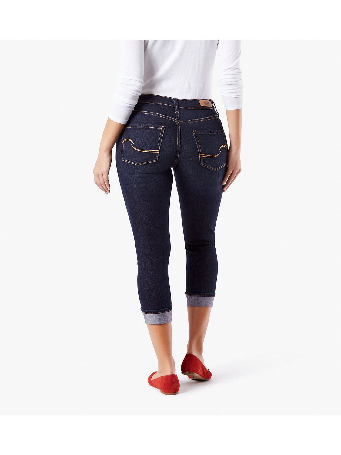 Levi Strauss Signature.™ Women's Modern Capri, Available sizes: 4