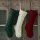 thumbnail image 4 of Medias navideñas, medias navideñas tejidas con cables, bolsas colgantes tradicionales, adornos para decoraciones de fiestas familiares (2 piezas, rojo+blanco), 4 of 5