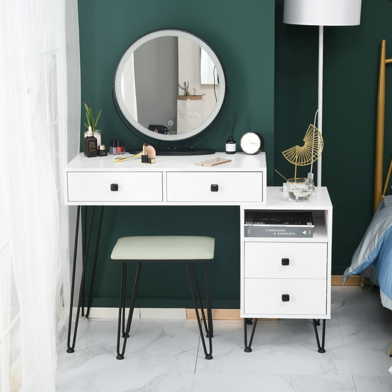 Vanity table 2024 teenage girl