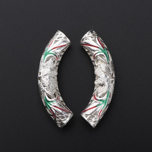 2x de tubo curvo, en filigrana de esmaltadas, aleación, decoración de amulèto colgante de joyería de bricoje rojo y verde BLESIY Cuentas de tubo curvo de aleación
