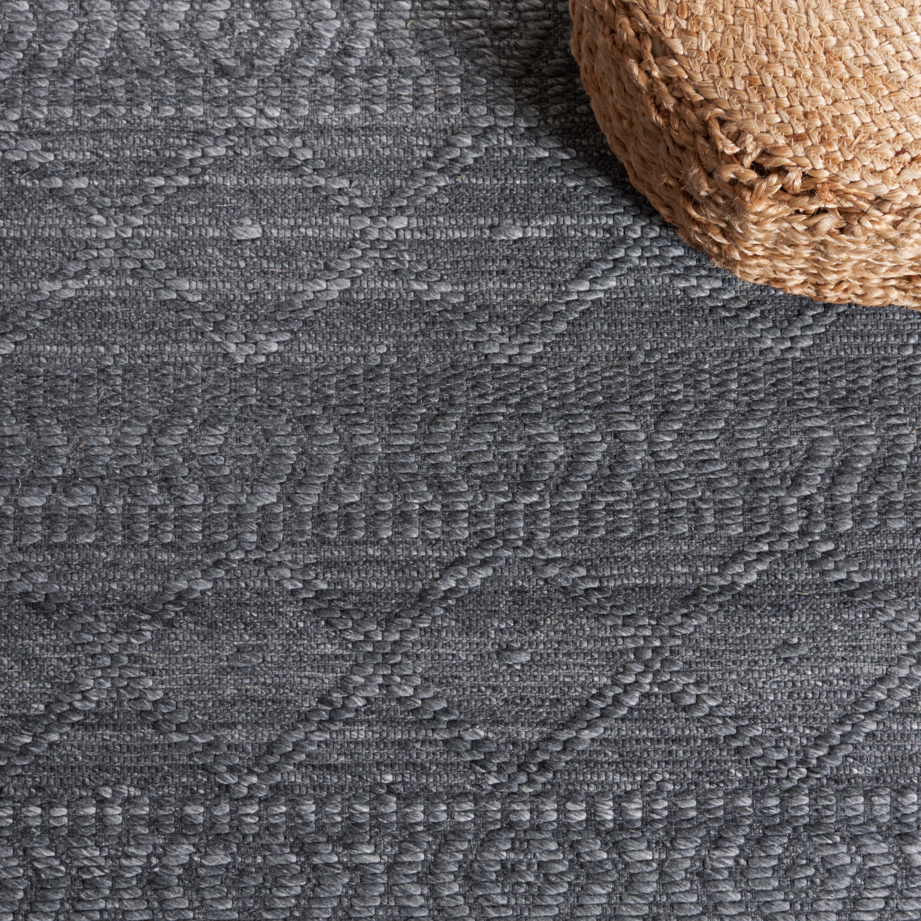 SAFAVIEH Marbella Devereux Striped Area Rug, Grey, 6' x 6' Square
