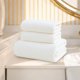 thumbnail image 5 of Juego de toallas de baño hiladas de terciopelo - 3 piezas de toallas suaves altamente absorbentes para baño, spa, gimnasio - 2 toallas de mano (75x35cm) y 1 toalla de baño (70x140cm) - múltiples, 5 of 6