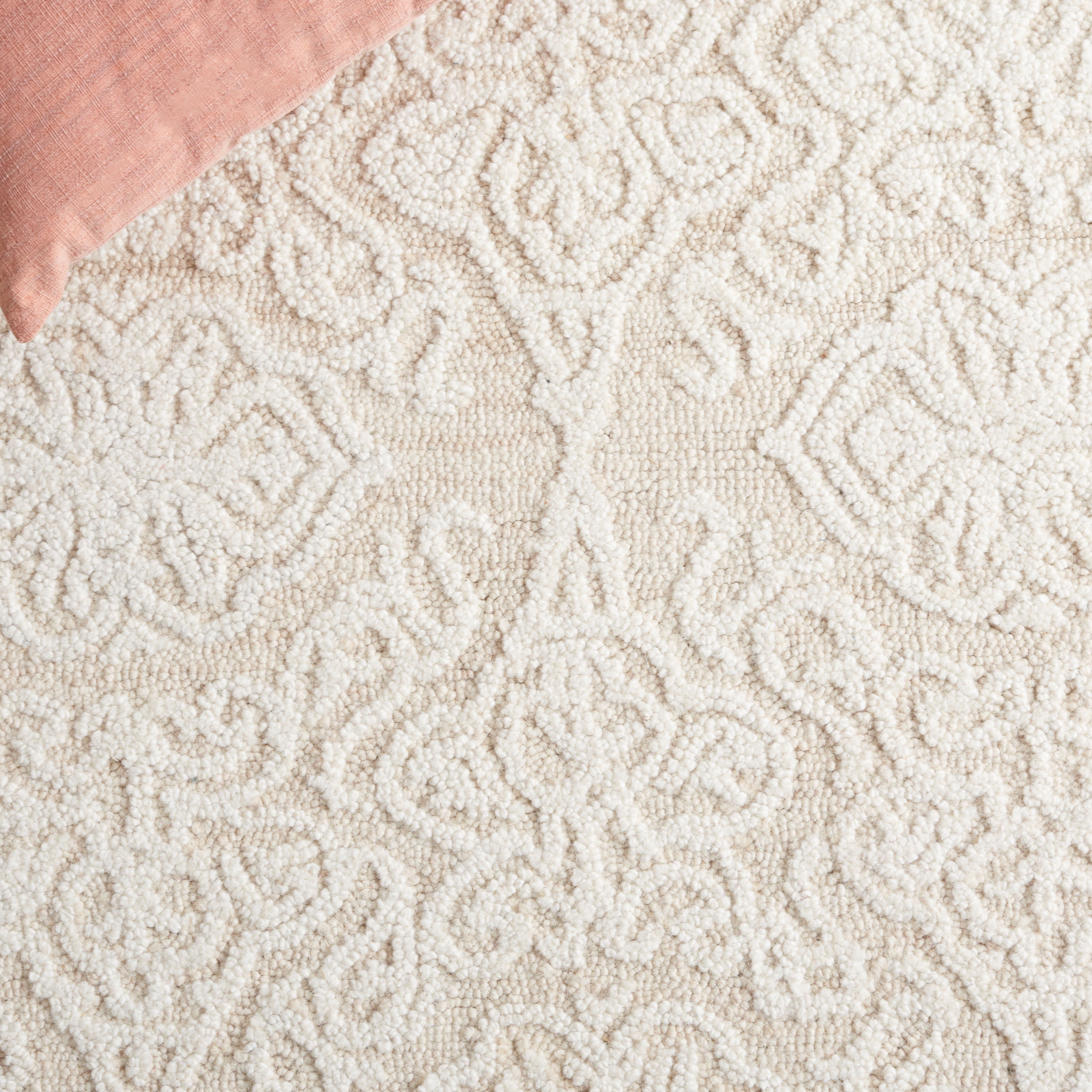 SAFAVIEH Blossom Asher Damask Wool Runner Rug, Beige/Ivory, 2'3" x 8'