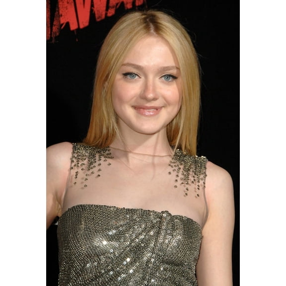Dakota Fanning At Arrivals For The Runaways Premiere Arclight Hollywood At Cinerama Dome Los Angeles Ca March 11
