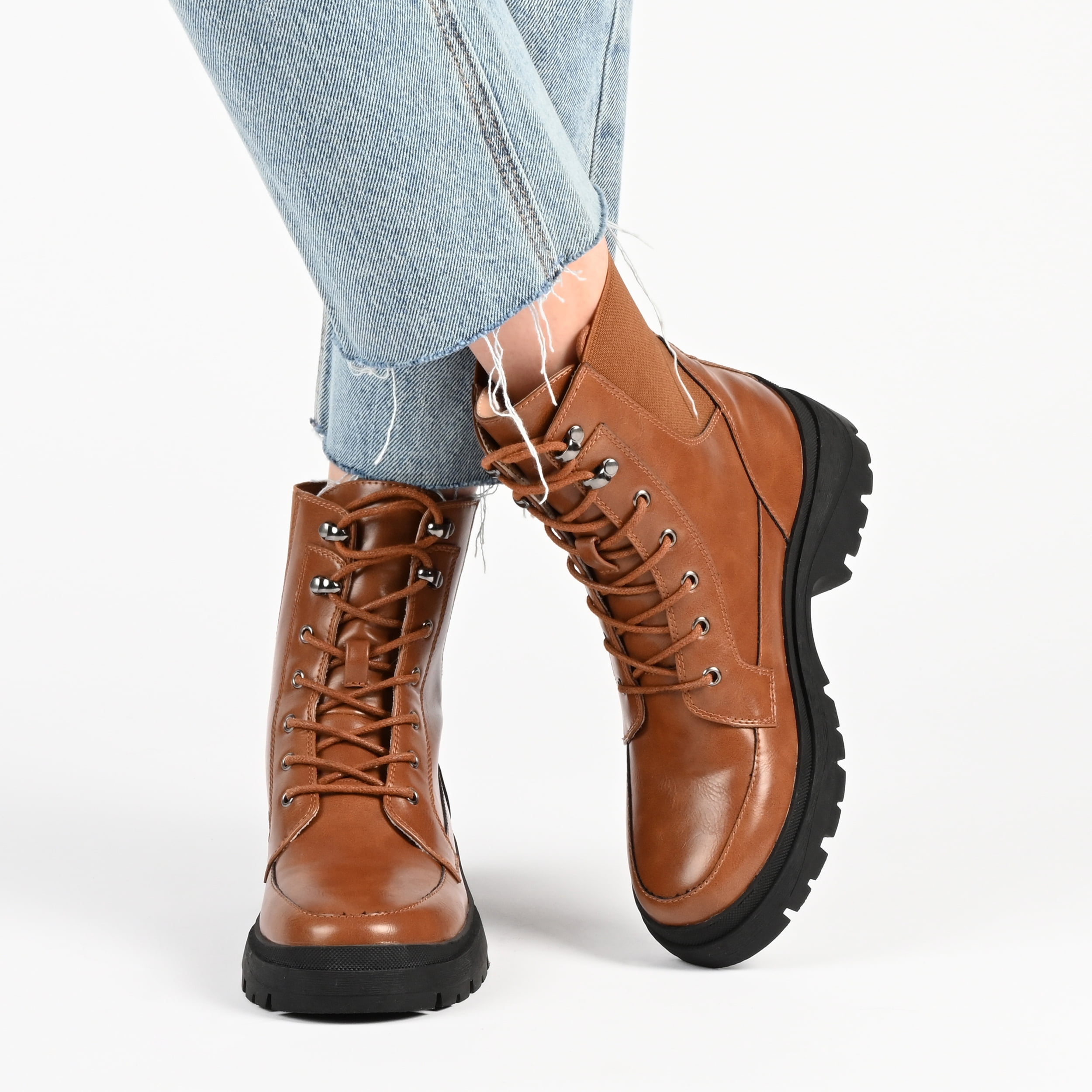 Journee Collection Womens Hallam Round Toe Block Heel Hiker Booties