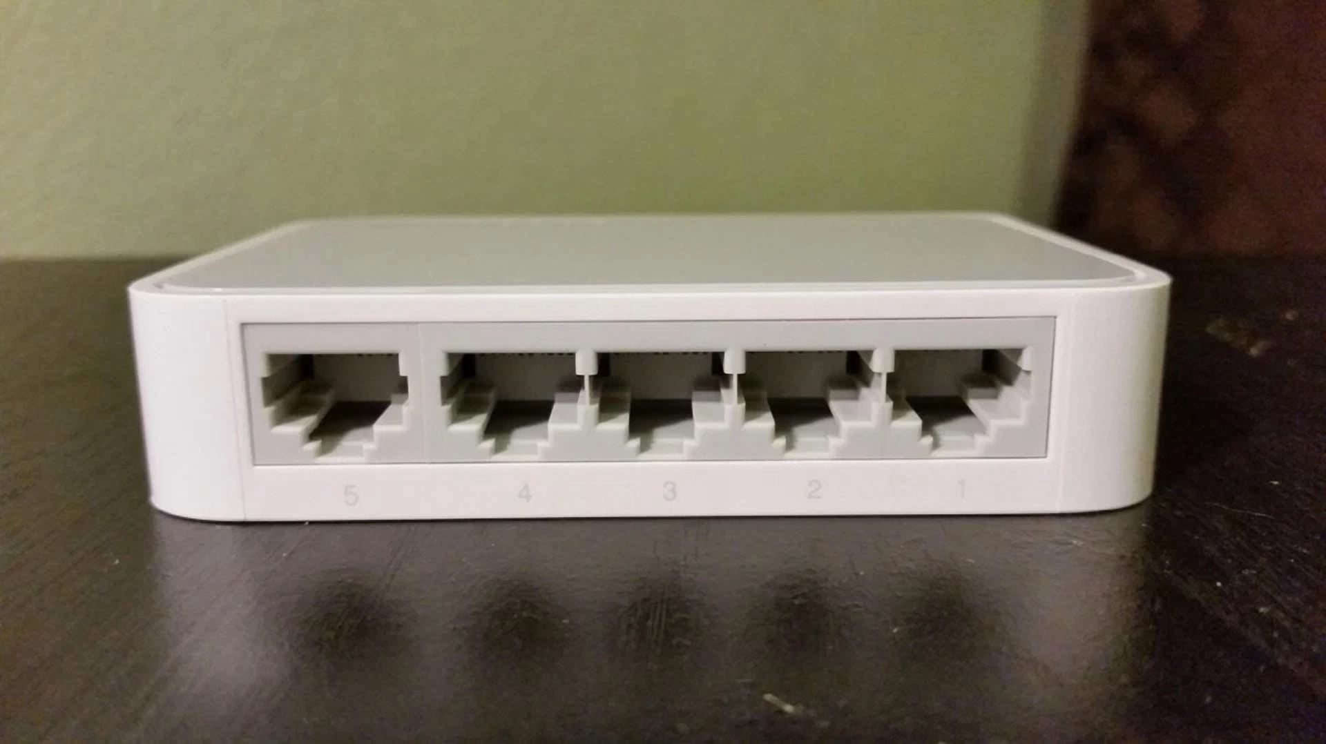 CRESTIN- Tp-Link 5 Port Fast Ethernet Switch | Desktop Ethernet Splitter | Ethernet Hub