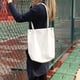 thumbnail image 5 of Bolso de lona de pana, bolso bandolera versátil, color blanco roto, 5 of 5