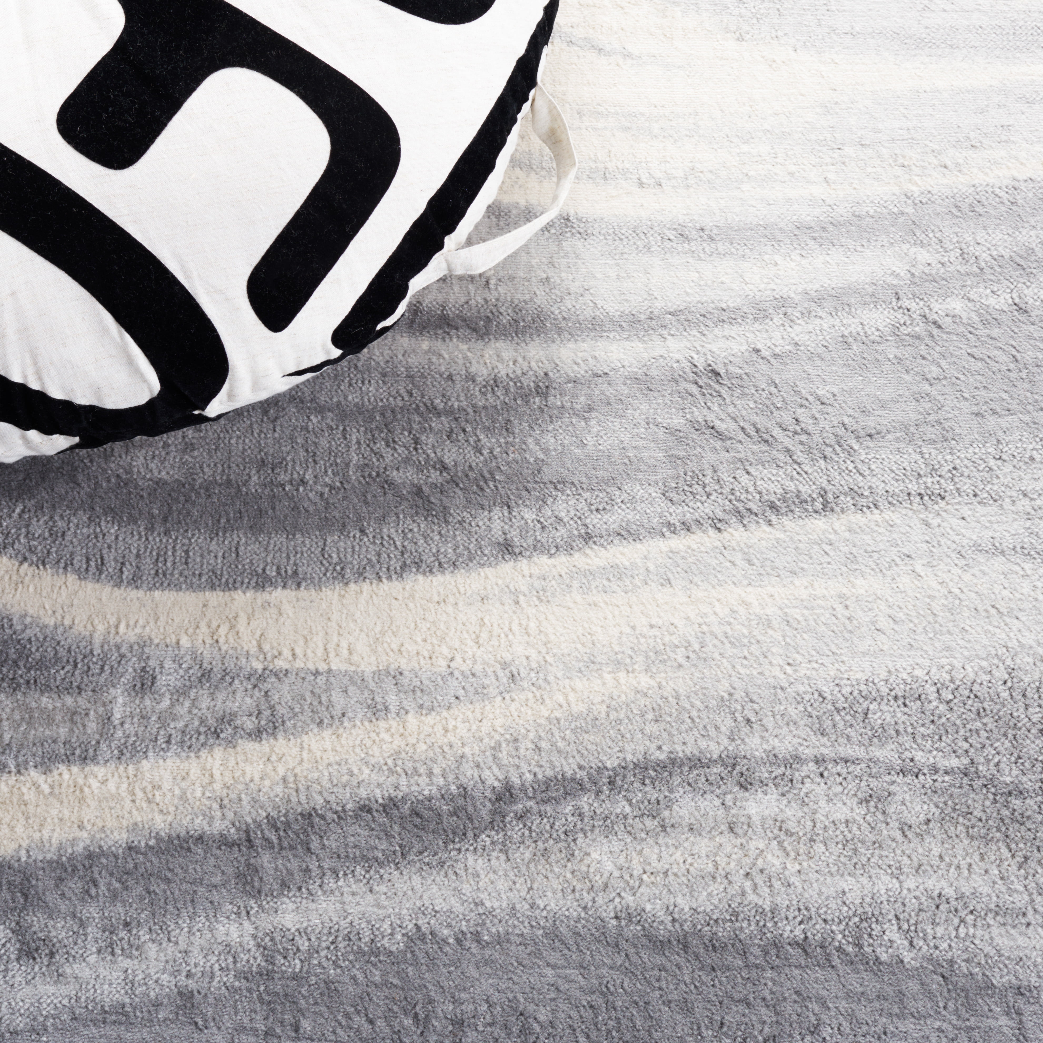 Safavieh Jasper Eddie Abstract Area Rug, Gray/Ivory, 4' x 6'
