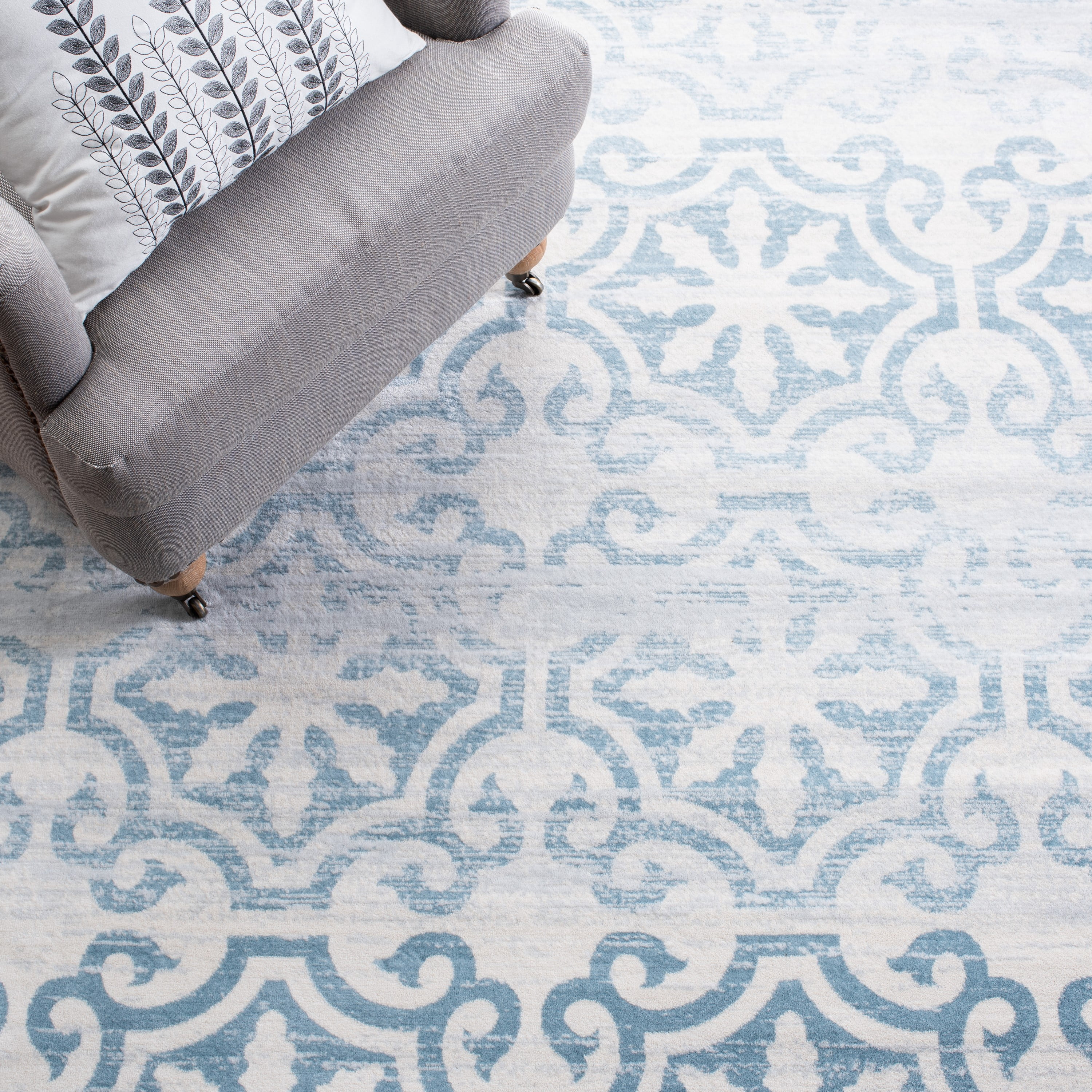 SAFAVIEH Martha Stewart Isabella Clover Area Rug, Turquoise/Ivory, 8' x 10'
