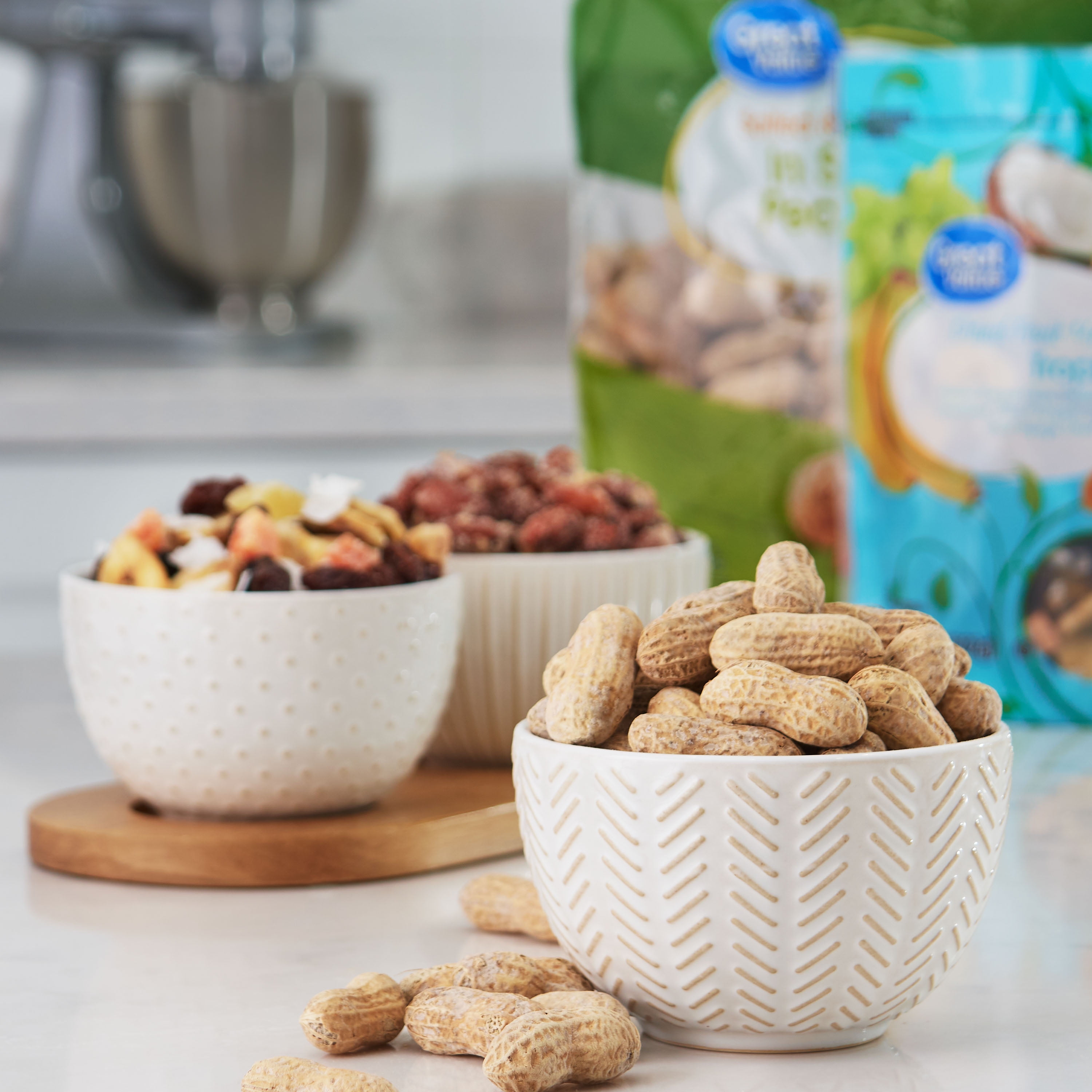 Great Value Salted & Roasted in Shell Peanuts, 20 oz