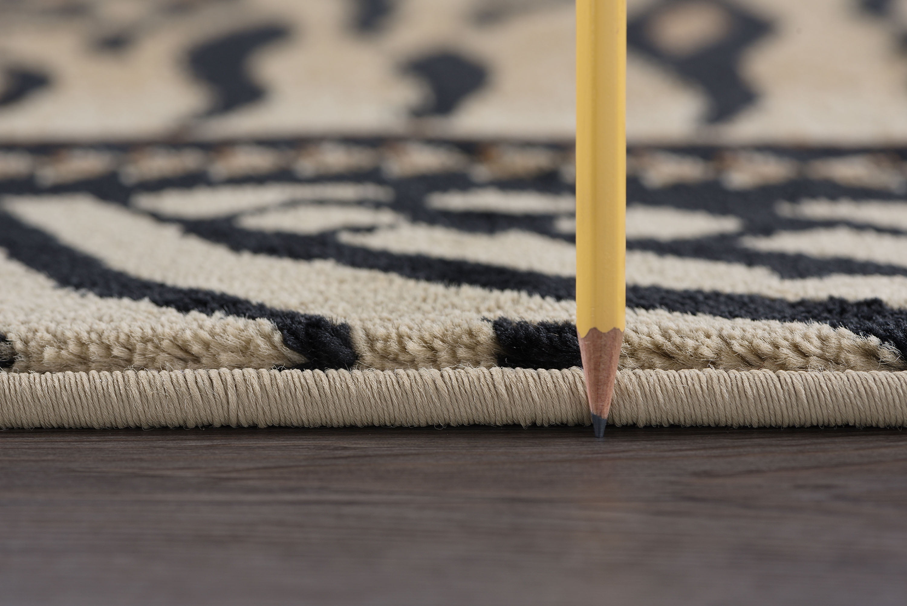 Festival Contemporary 5' x 7' Beige and Black Polypropylene Indoor Area Rug
