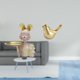 thumbnail image 2 of Estatua de niña de arte moderno con bandeja para llaves y figura de pájaros dorados. Escultura creativa de resina con forma de animal, ideal para, 2 of 8
