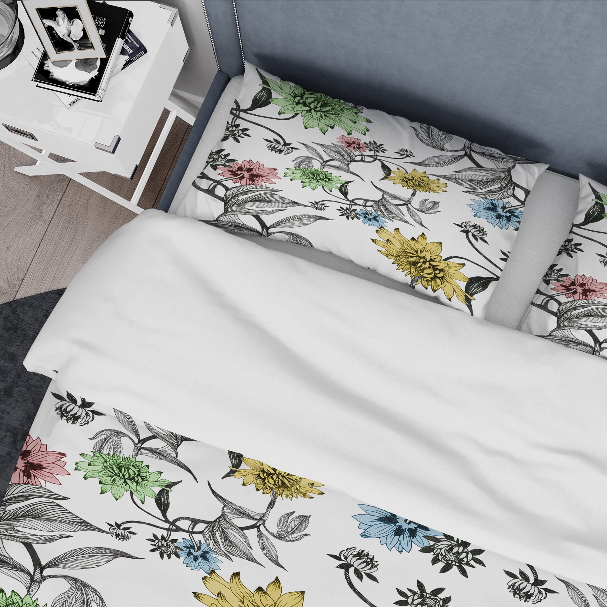 Designart 'Hand Drawn Summer Flowers' Modern & Contemporary Duvet Cover Set