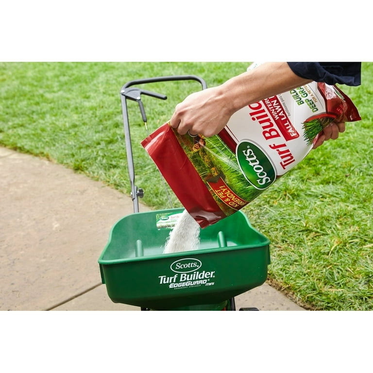 Scotts Turf Builder WinterGuard Fall Lawn Food – Winter Feed