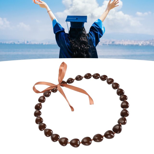 Collier de noix imité, Symbole de bonne chance