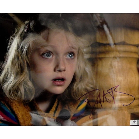 Dakota Fanning Hand Signed Autographed 11x14 Photo War of the Worlds JSA U16242