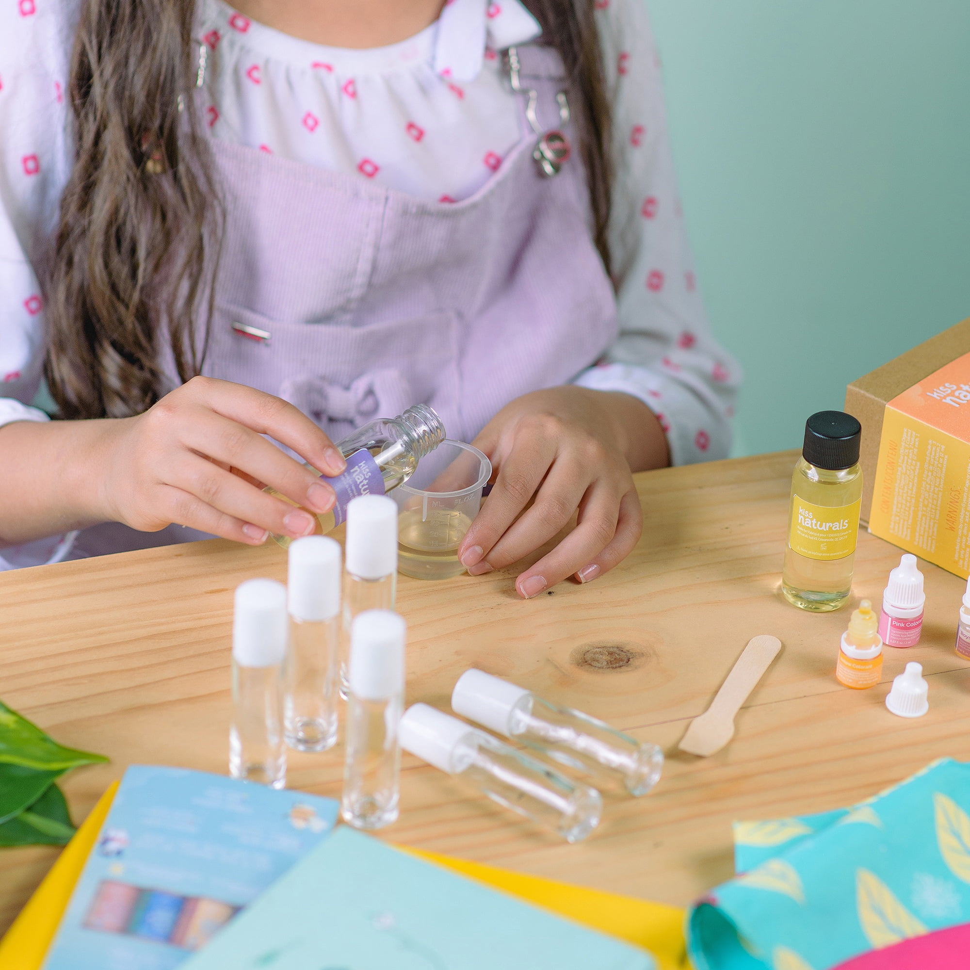 Kiss Naturals: Lava Lip Gloss Kit - Make 6 Glosses, DIY Kids Beauty Craft Kit, Organic Ingredients, Essential Oils, 2 Natural Flavors, STEM Ages 6+
