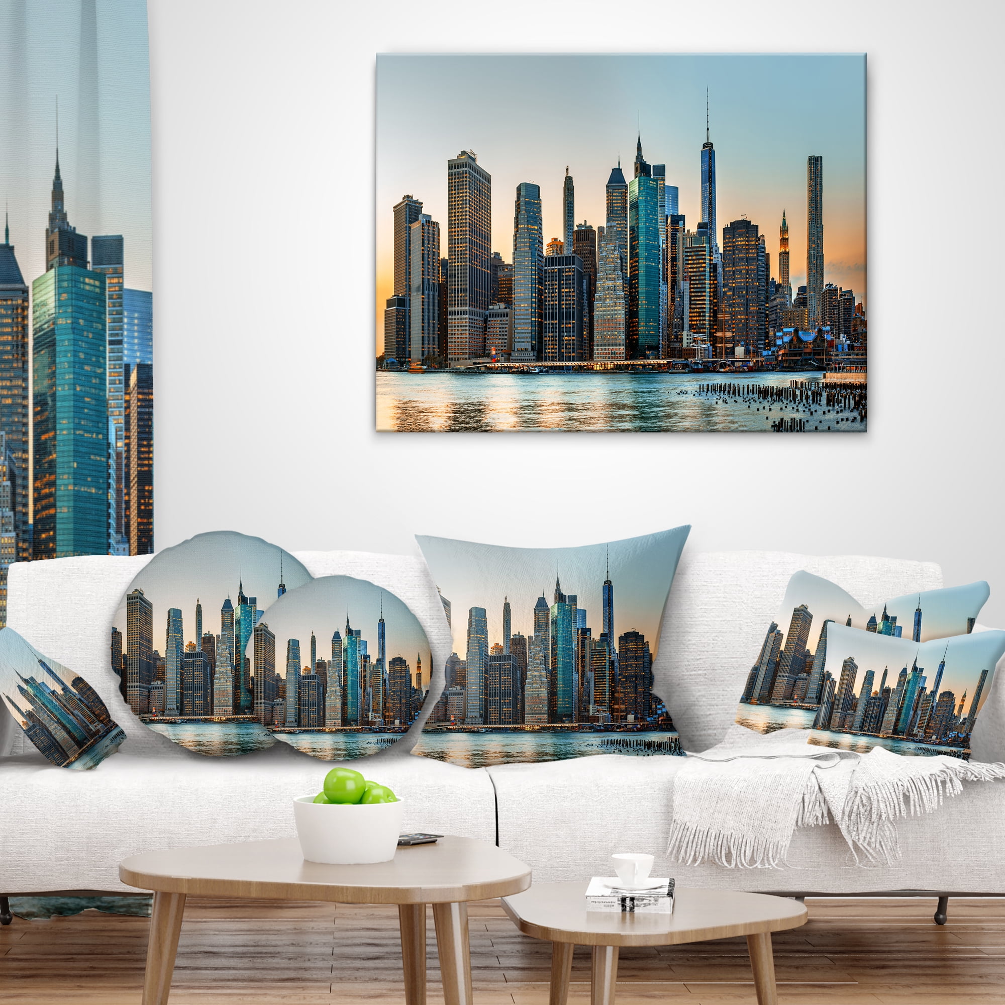 Designart New York City Skyline - Photography Throw Pillow - 18x18