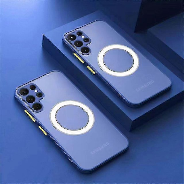 funda magnética para galaxy a55 compatible con magsafe, cubierta transparente mate azul en vista 3/4; silueta delgada con marco de parachoques TPU y botones laterales amarillos; anillo magnético trasero visible, protector de lente elevado con recorte para cuatro cámaras y acabado mate antihuellas. Adecuada para carga inalámbrica MagSafe y sujeción a accesorios magnéticos.