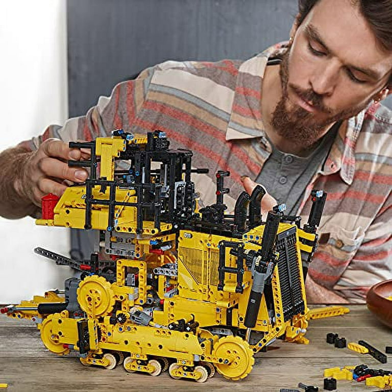 LEGO Technic 42131 - Bulldozer D11 Cat® Télécommandé