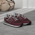 thumbnail image 2 of Zapatos New Balance 574 V3 para mujer, color burdeos y blanco, talla 11.5 US, 2 of 9