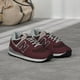 thumbnail image 2 of Zapatilla New Balance 574 Core para mujer, color burdeos y blanco, 2 of 9