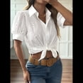 thumbnail image 4 of Blusa de Corta con Cuello Abotonado para Mujer, con Bordado de Ojales S, 4 of 8