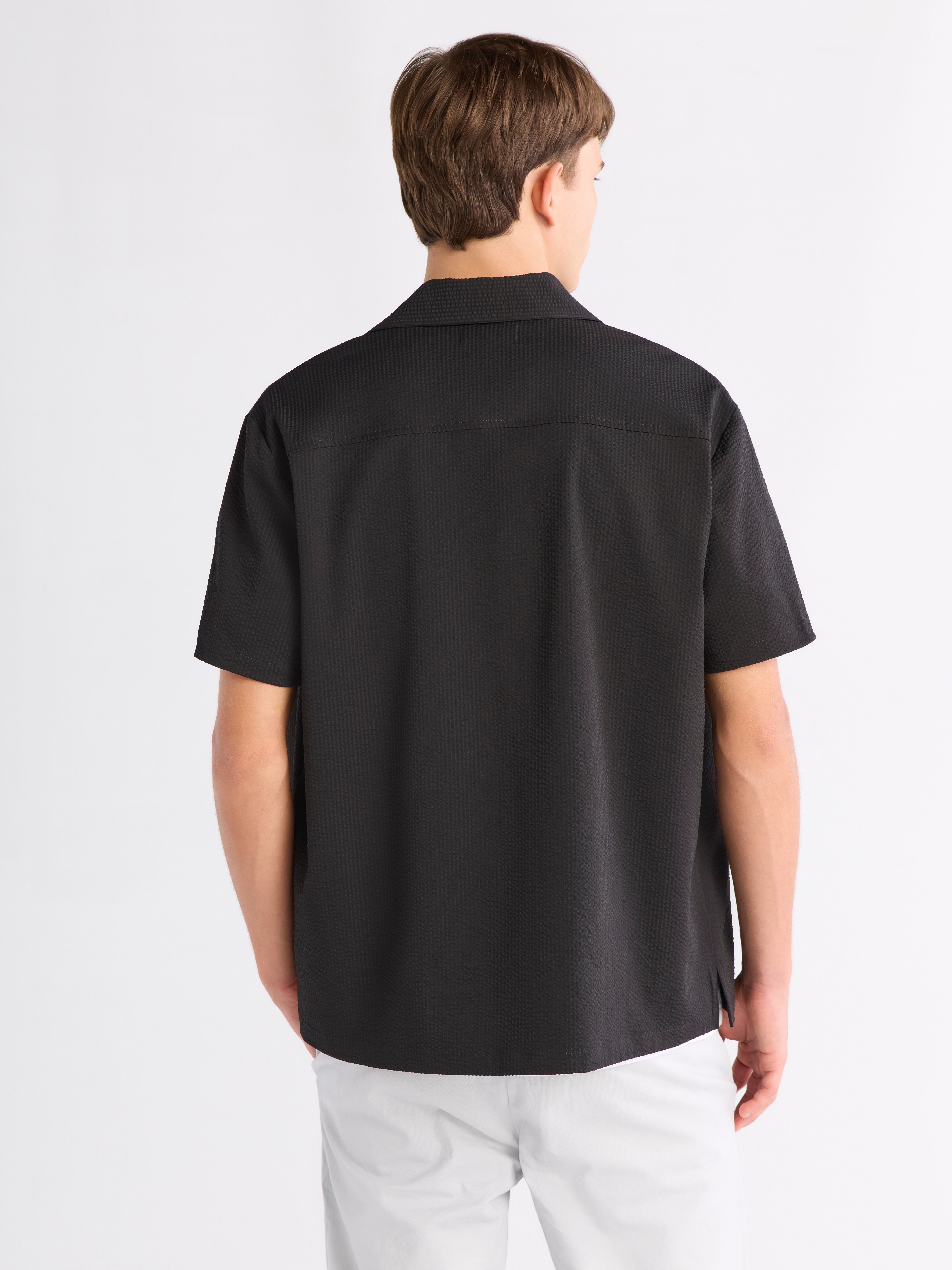 Free Assembly Men's Seersucker Camp Shirt with Short Sleeves, Sizes S-3XL
