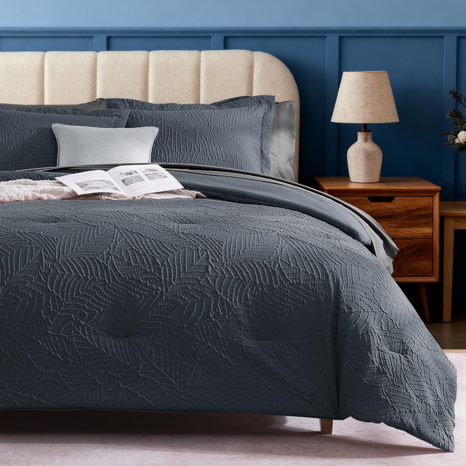 Full Blue Gray Textured 7-Piece Bed-in-a-Bag All Season Bedding Set