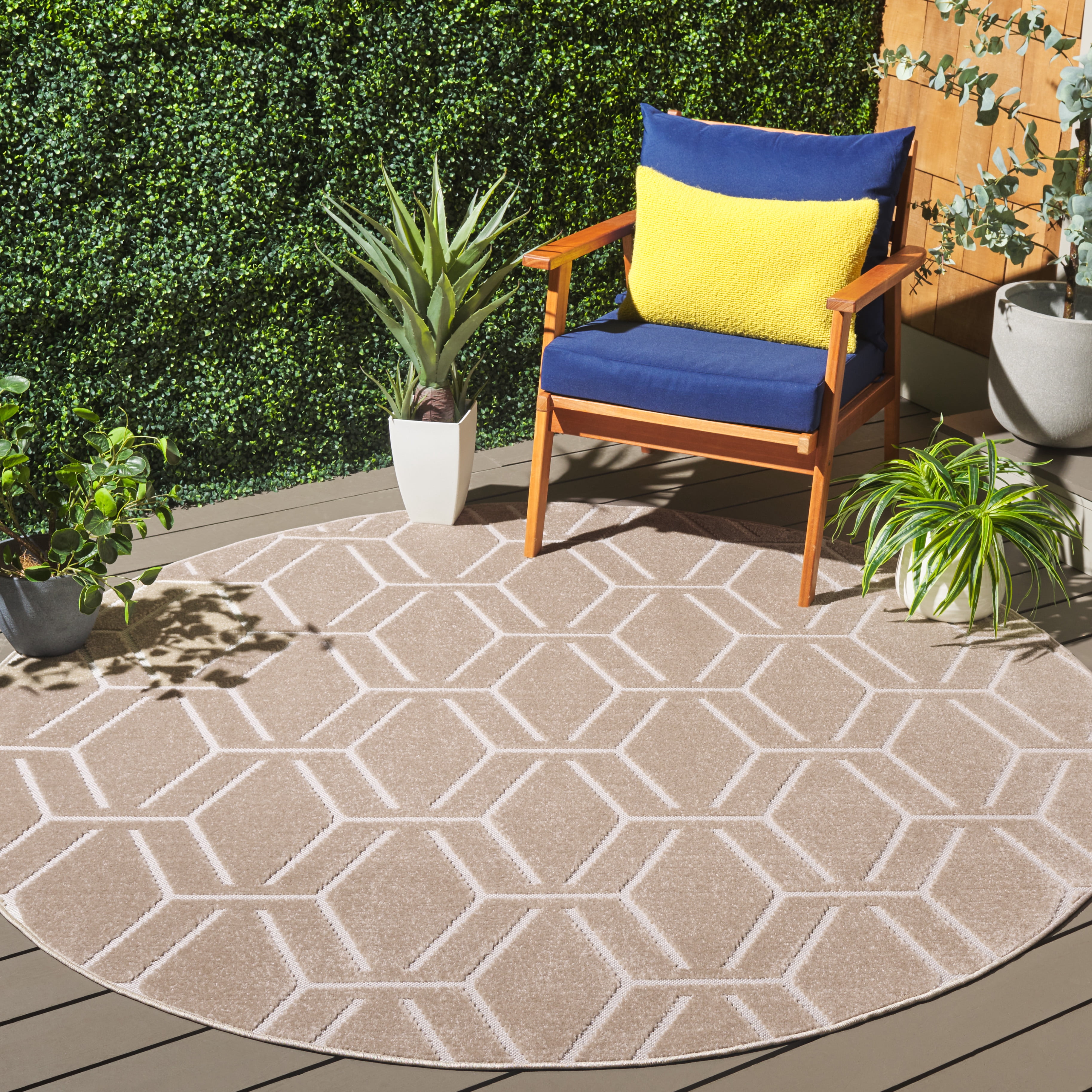 SAFAVIEH Stella Ruadhan Geometric Indoor/Outdoor Area Rug, Beige, 6'7" x 6'7" Round