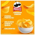 thumbnail image 4 of Papas Pringles Sabor a Queso Cheddar 203 g, 4 of 5