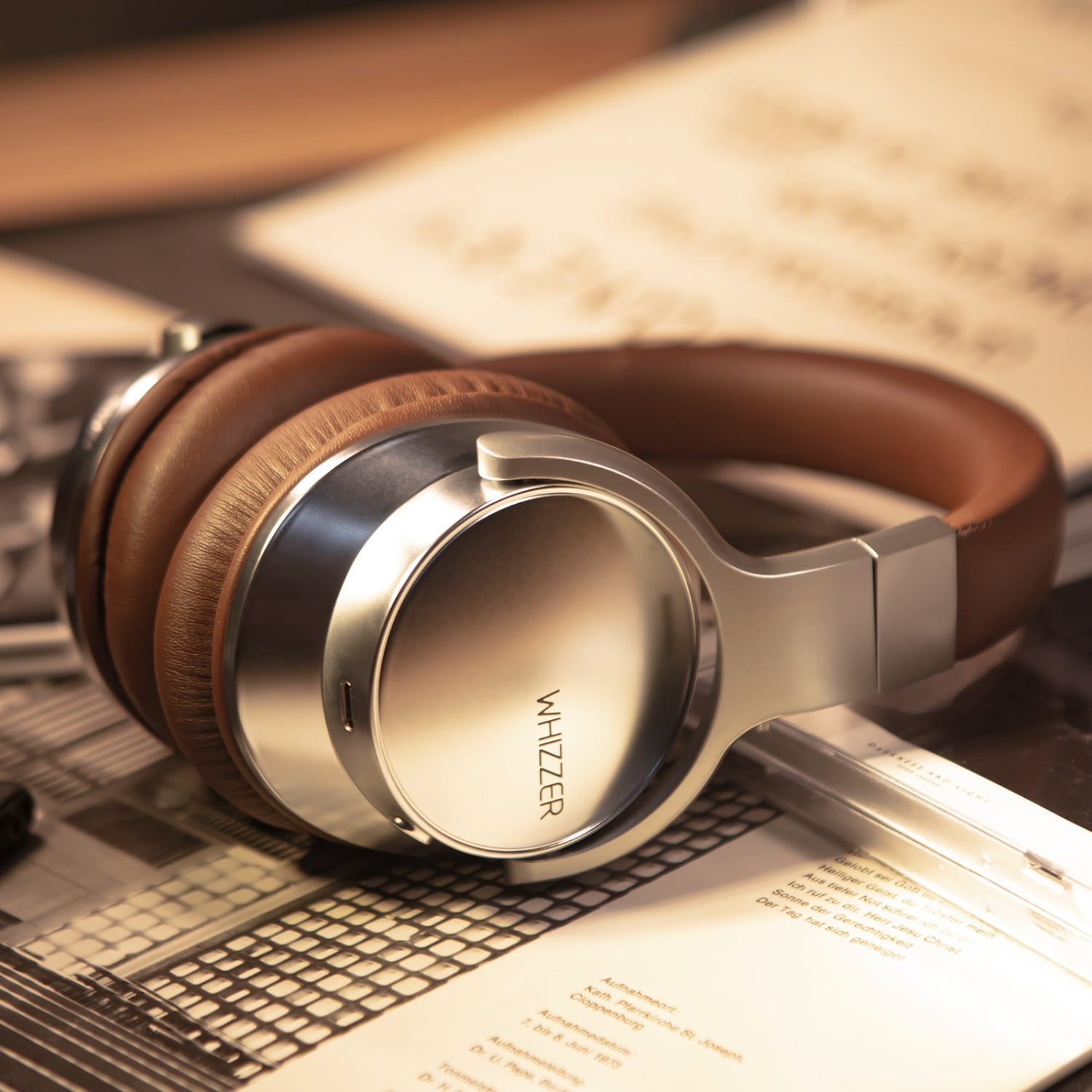 American Retro Style Headphones, Weize W1S Wireless Bluetooth ANC Over-Ear Headset for Fashion Mallard Look