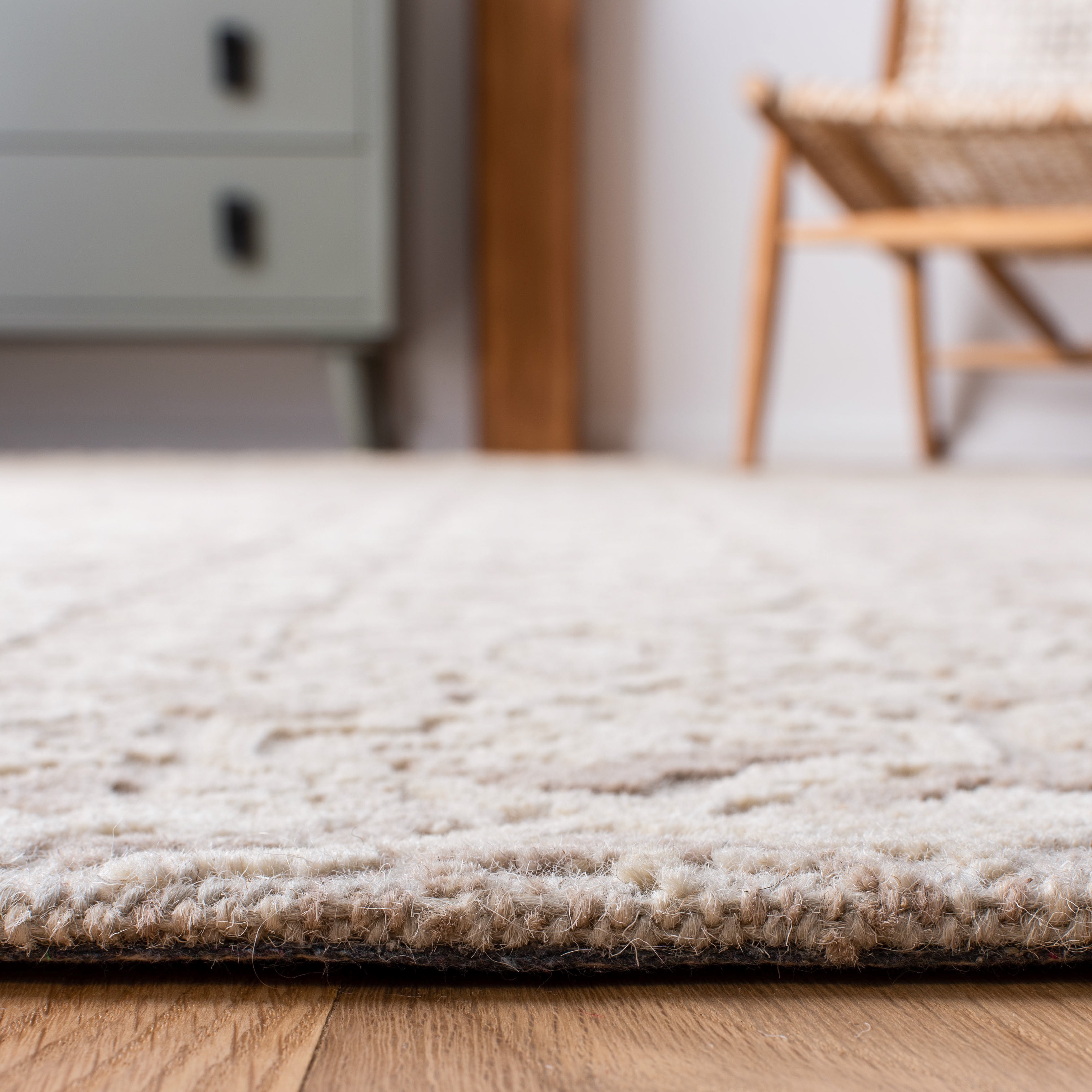 SAFAVIEH Abstract Spencer Distressed Wool Area Rug, Beige/Light Brown, 9' x 12'