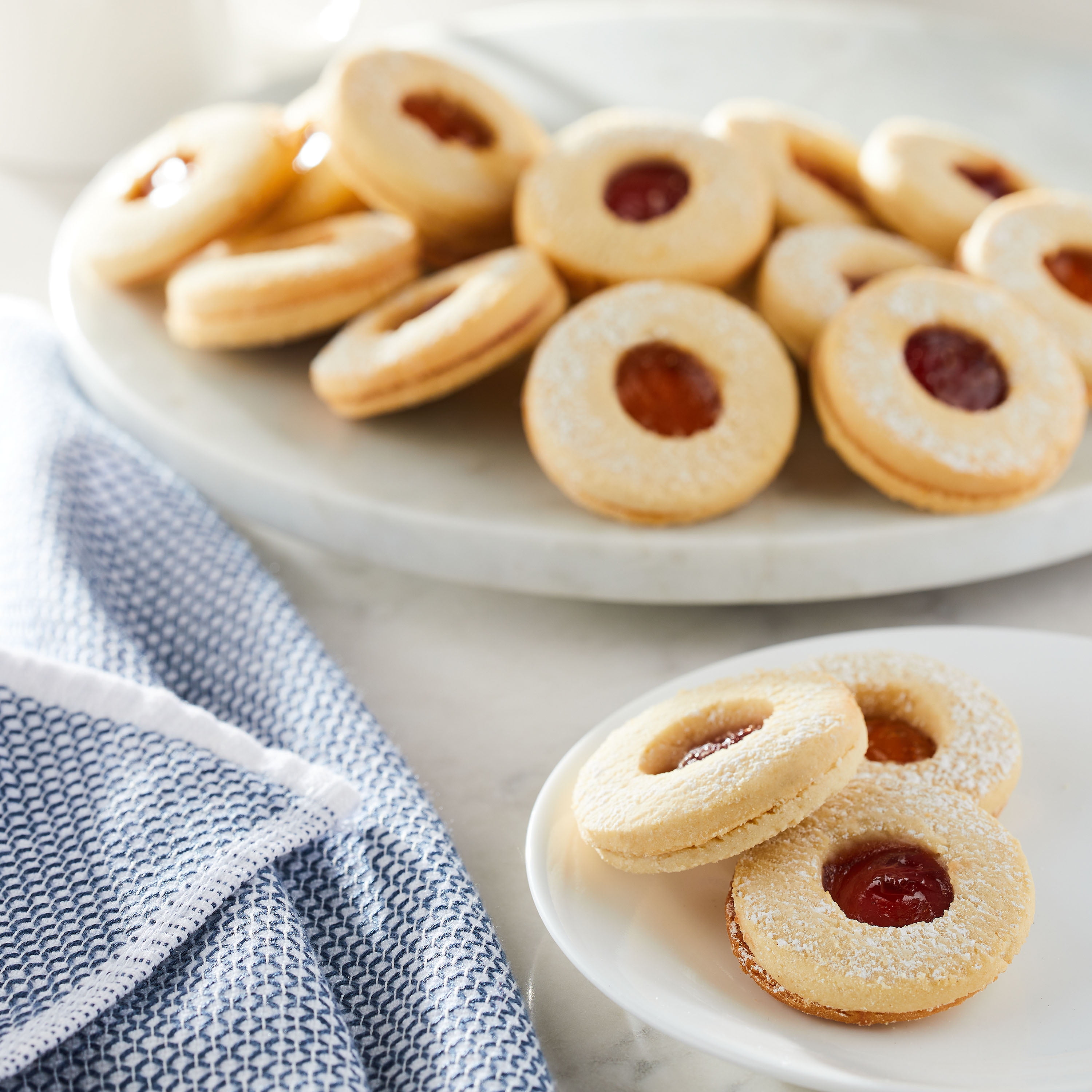 Freshness Guaranteed Baked Assorted Linzer Cookies, 16 oz, 15 Count