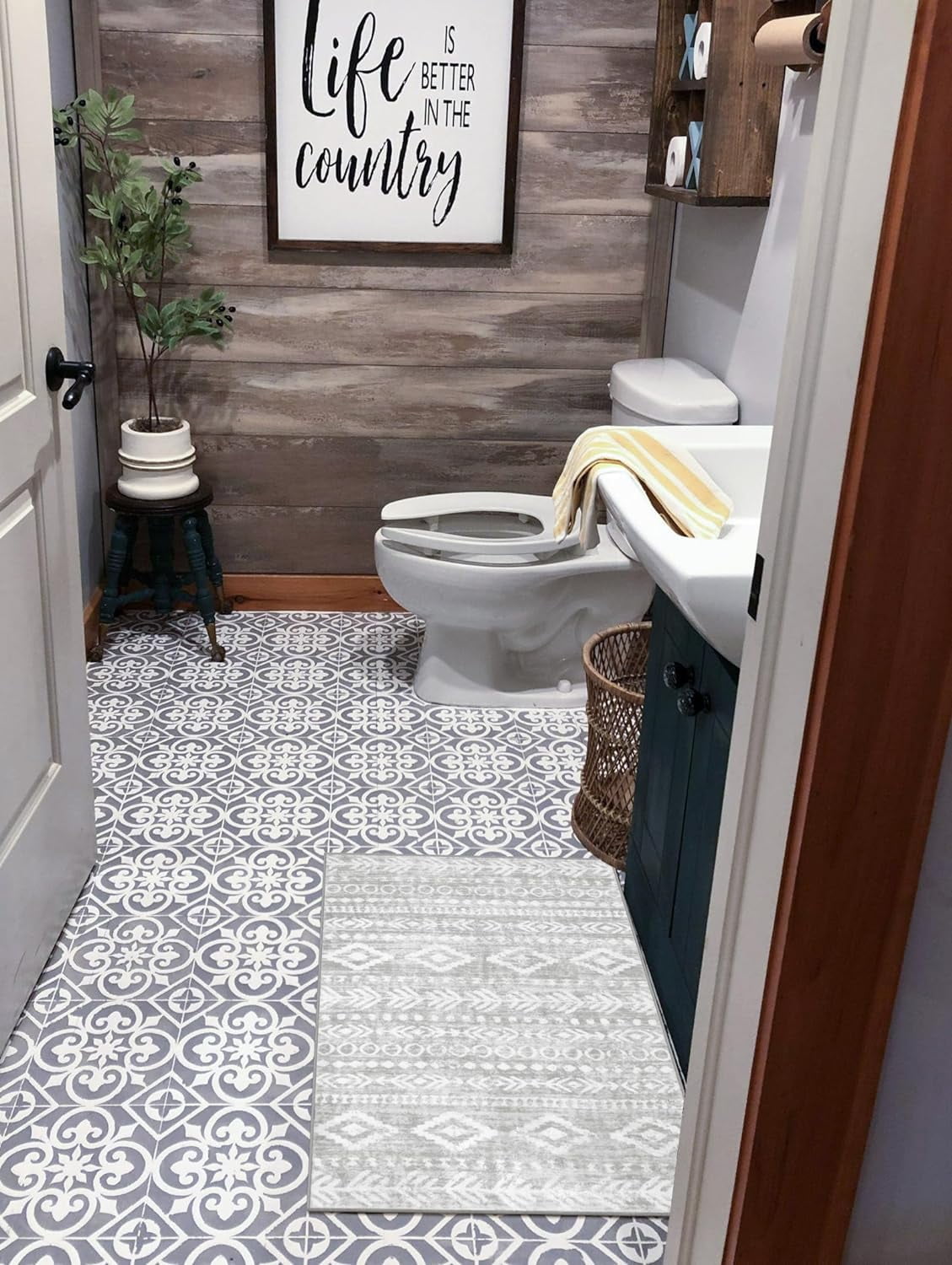 Moynesa 2'x3' Moroccan Entryway Rug,Gray Boho Rugs for Entryway Non-Slip Washable Small Area Rug,Farmhouse Soft Geometric Kitchen Rug Low-Pile Indoor Door Mat Throw Rugs for Entrance Front Door