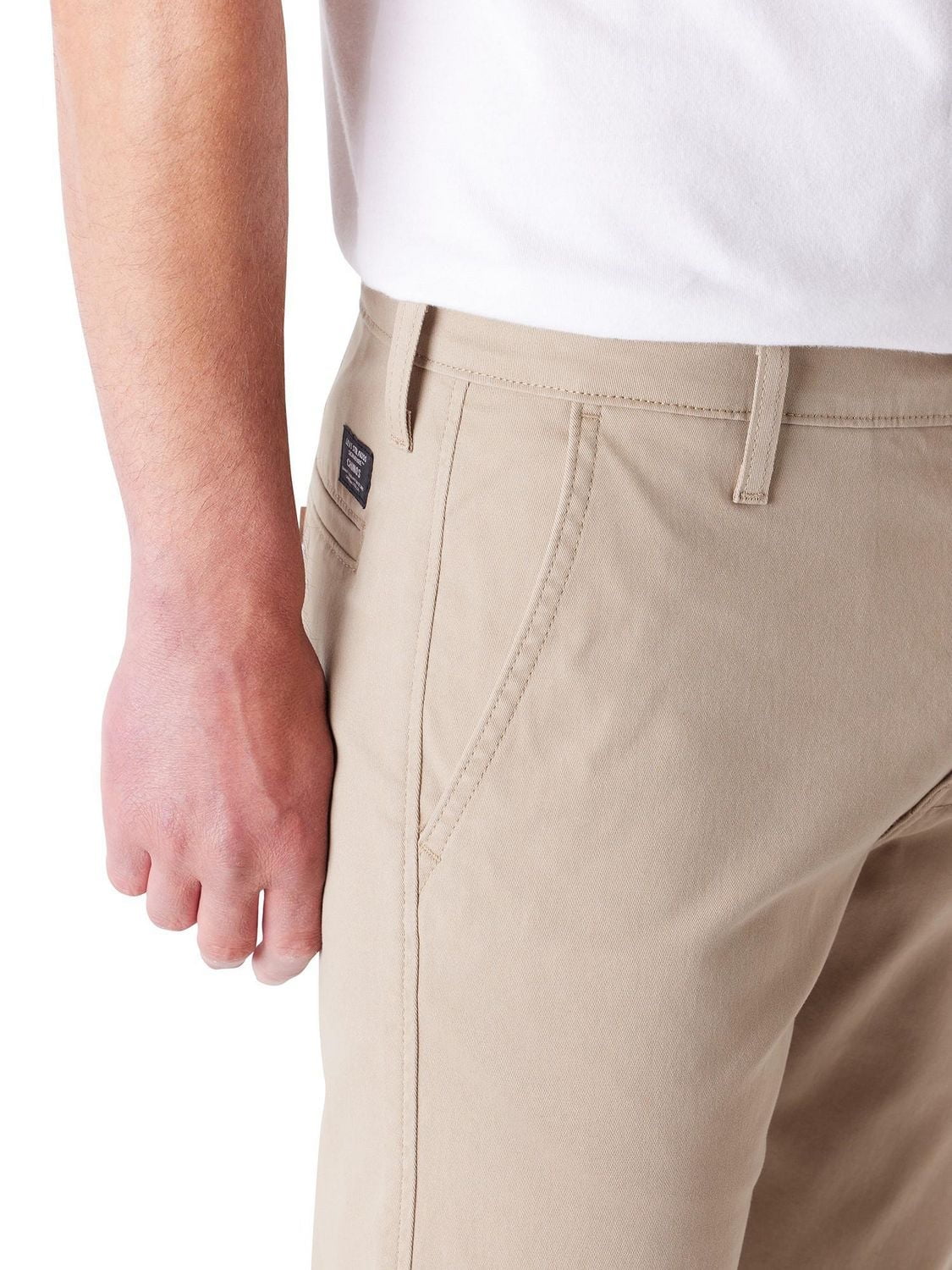 Levi Strauss Signature™ Men's Essential Straight Chinos, Available sizes: 29 – 38